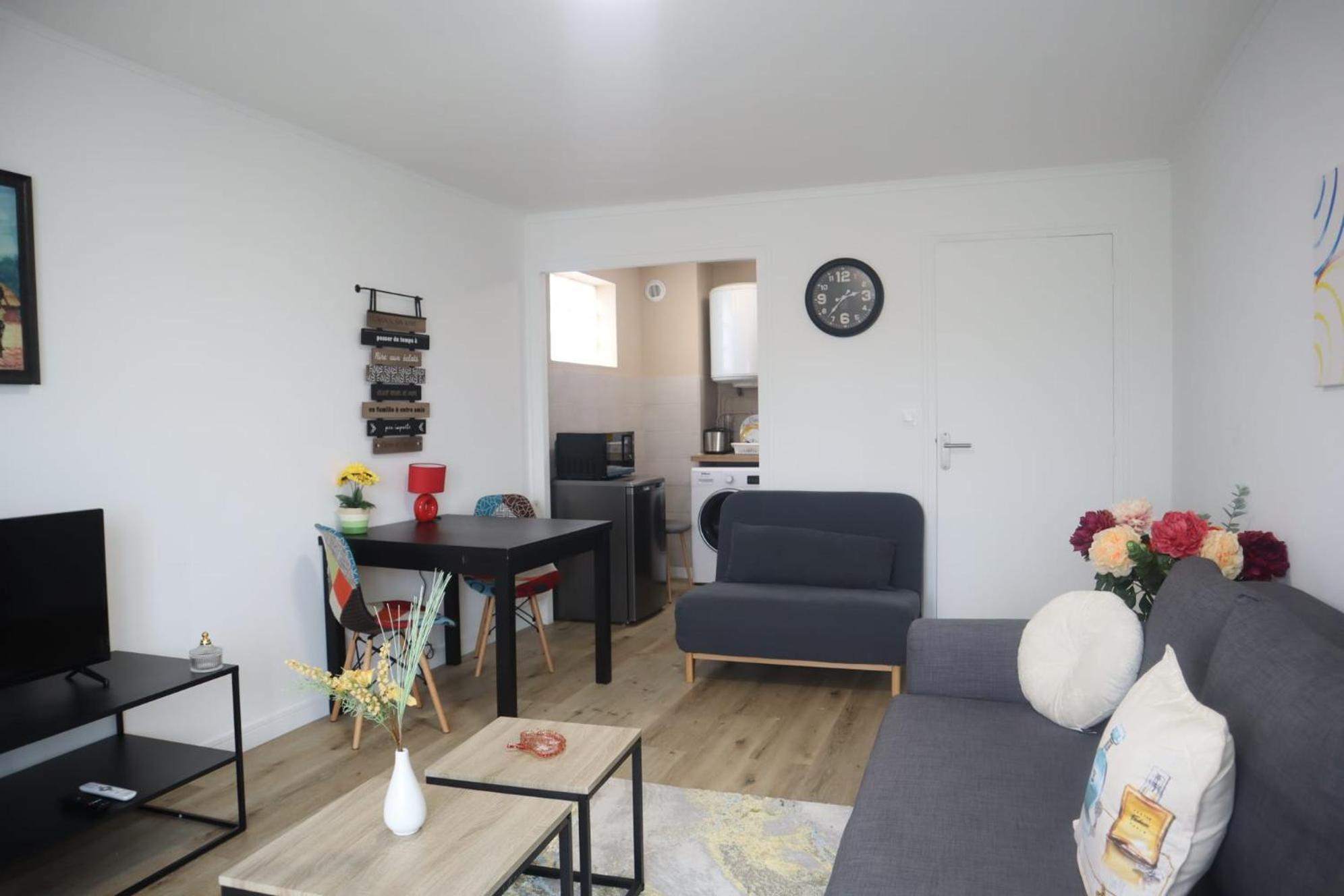 Cosy Sun-Mantes-La-Jolie Apartment Ngoại thất bức ảnh